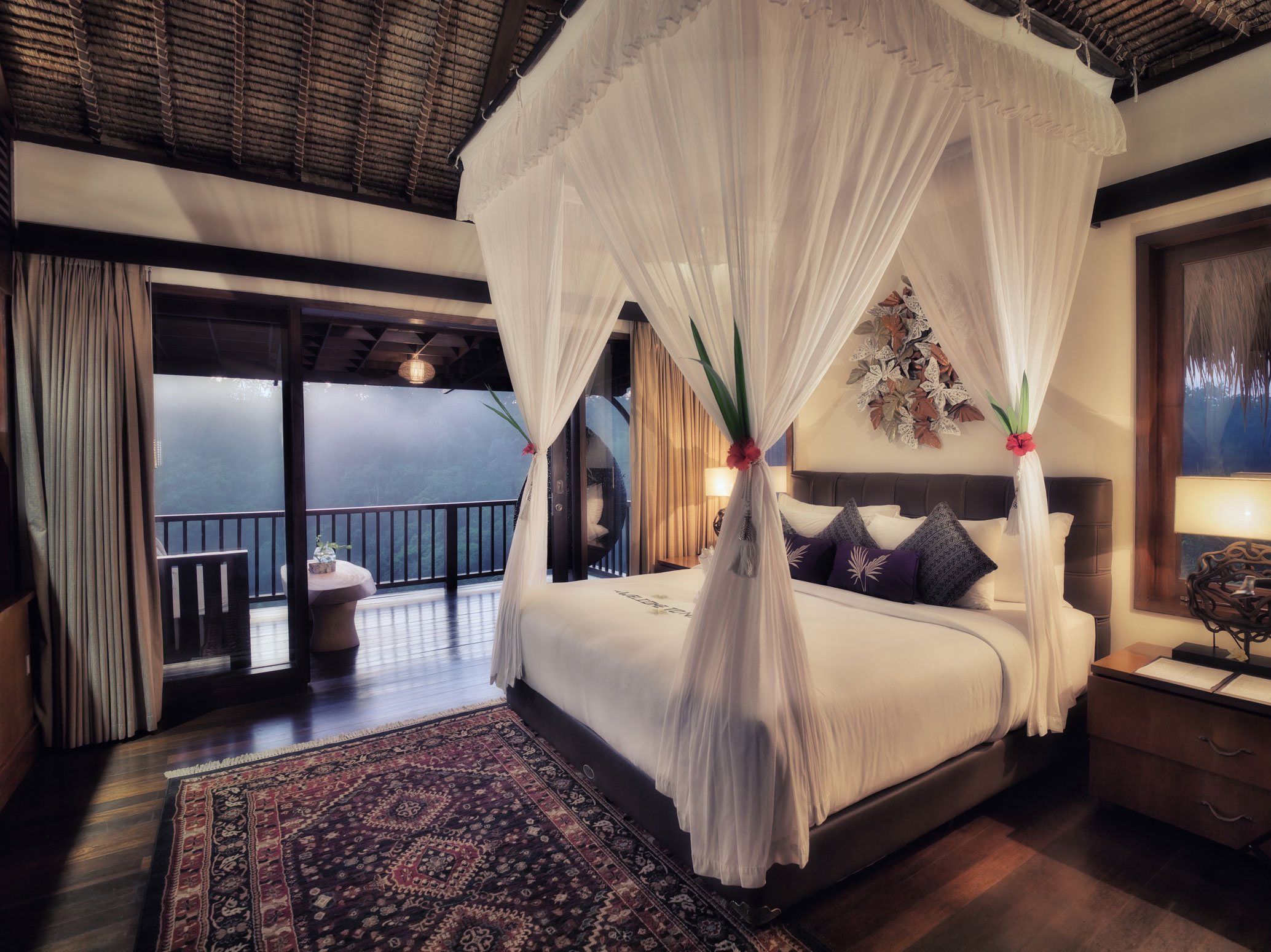 Panoramic View Villa - Bed room right angle