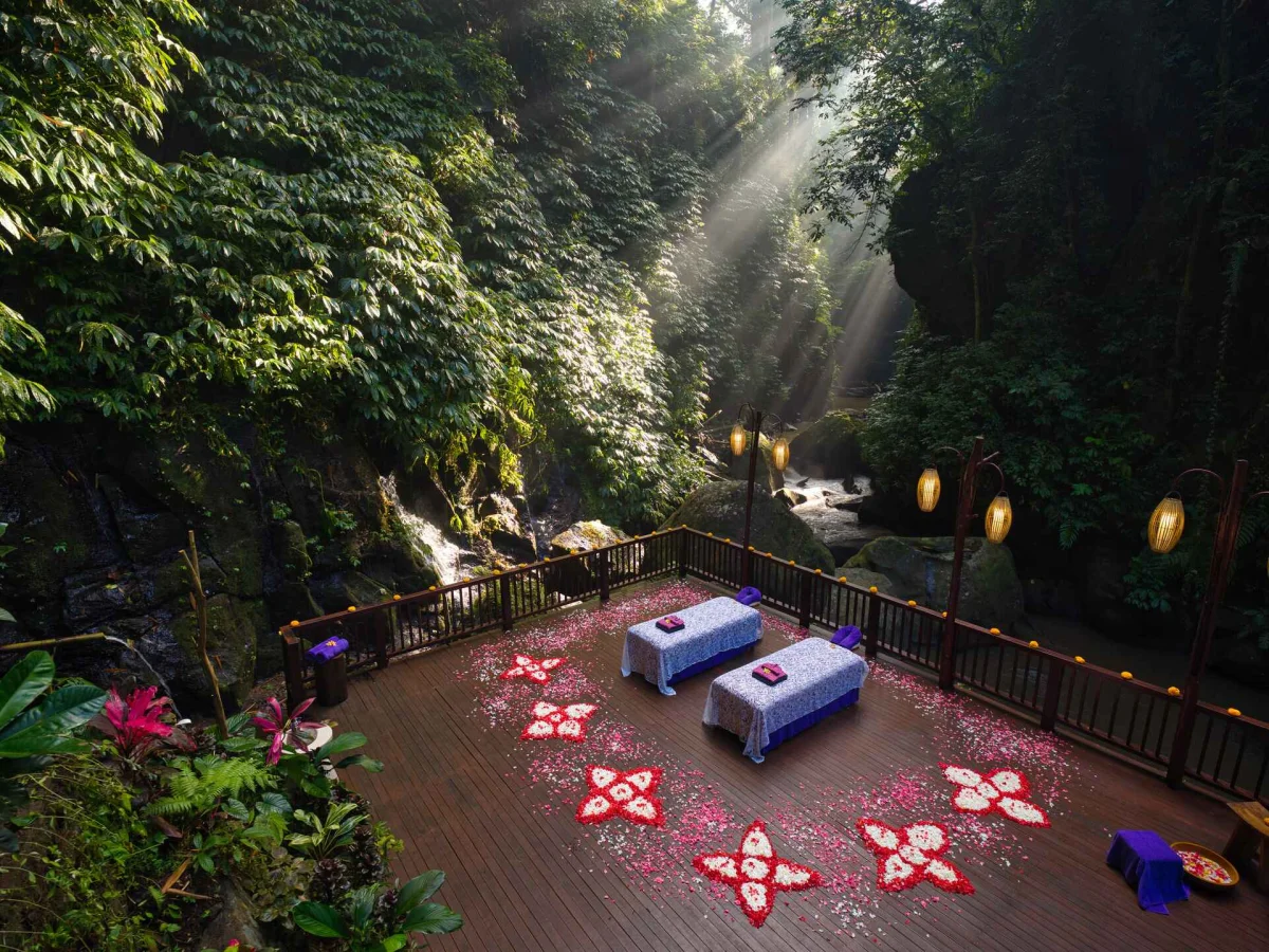 Signature spa treatment beside the river at Nandini Jungle