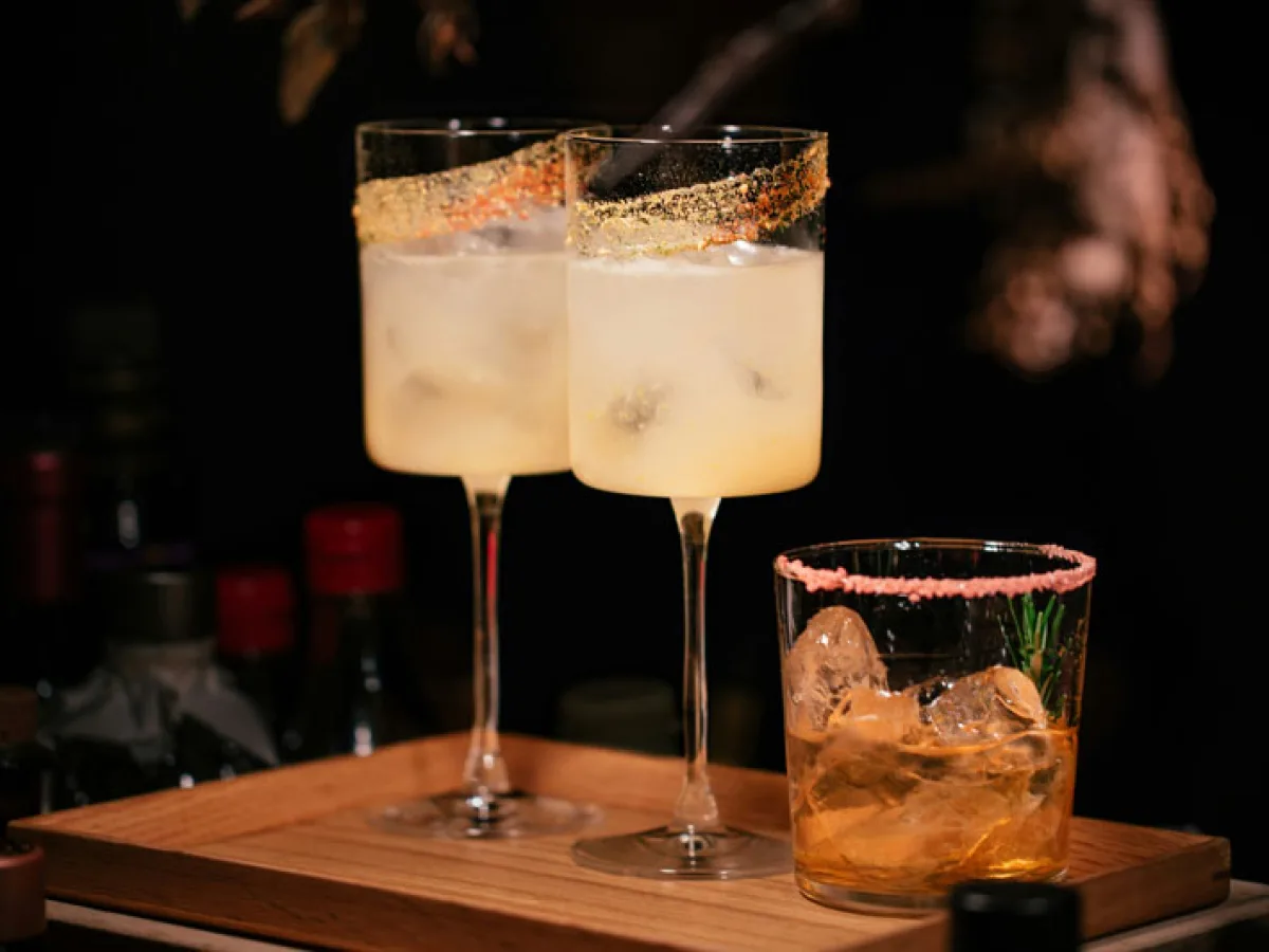 One Hour Free Flow Mixed Cocktails & Beer for One Person