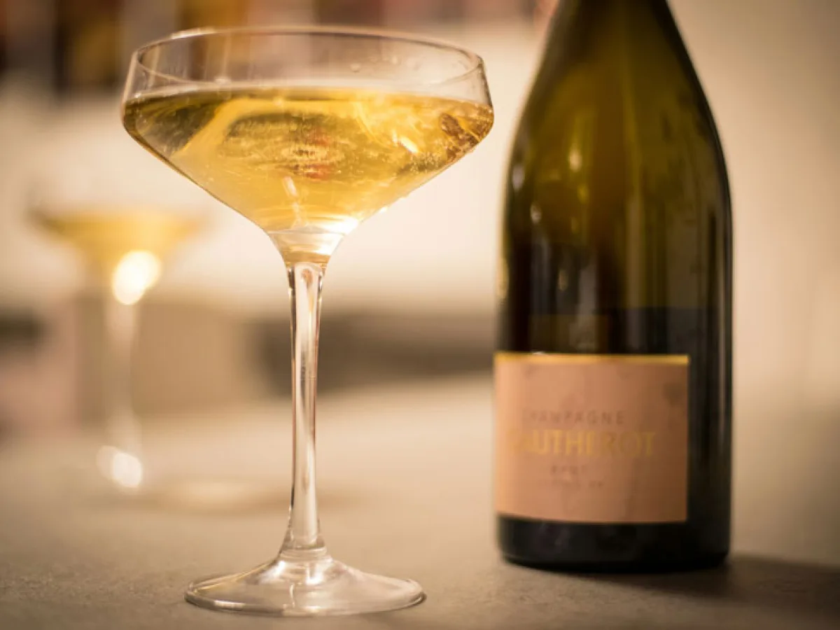 Welcome Champagne in the Room